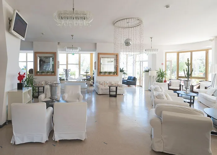 Hotel Spiaggia فندق 3*